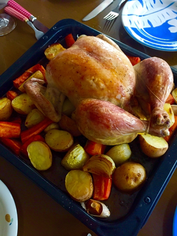 オーブンに入れるだけ丸ごとチキン焼き レシピ 作り方 By 美味しいものを食べるのが一番幸せ 楽天レシピ
