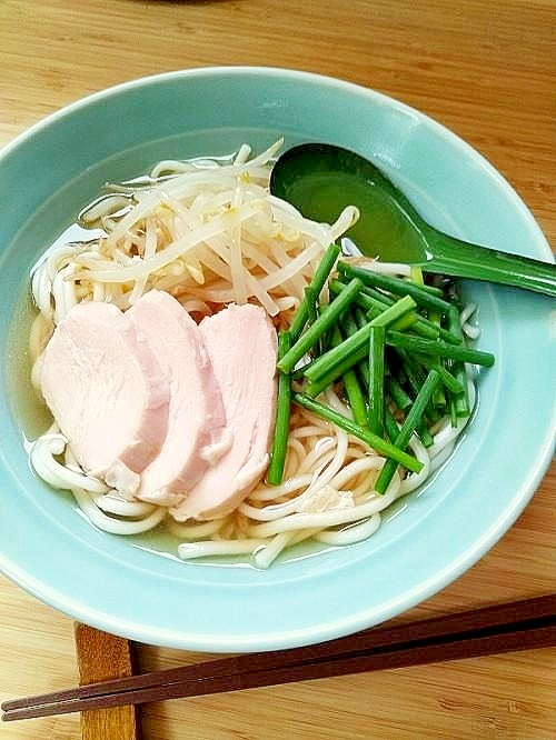 サラダチキン使用♯冷や麦のフォー(ナンプラー無し)