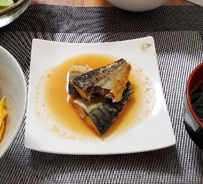 鯖の味噌煮を作るときは、いつもこのレシピを見て作ってます。冷凍鯖でも美味しくできてヘビロテです❗