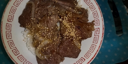 簡単すぎて旨すぎる!!焼き肉丼ぶり!!