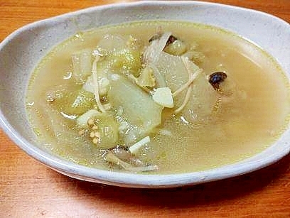 冬瓜と　茄子の　スープ