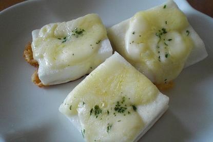 バター焼きはんぺんのチーズ乗せ レシピ 作り方 By Megmako 楽天レシピ