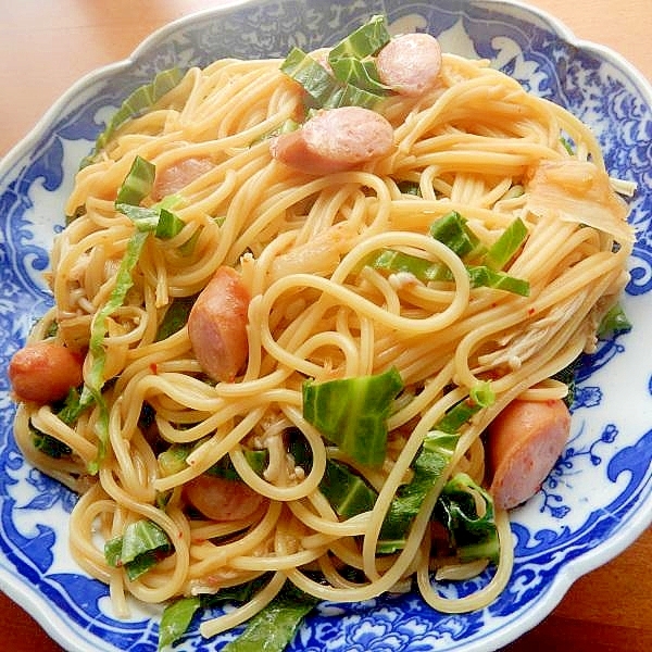 フライパン１つ！外葉キャベツでもバター醤油パスタ♪