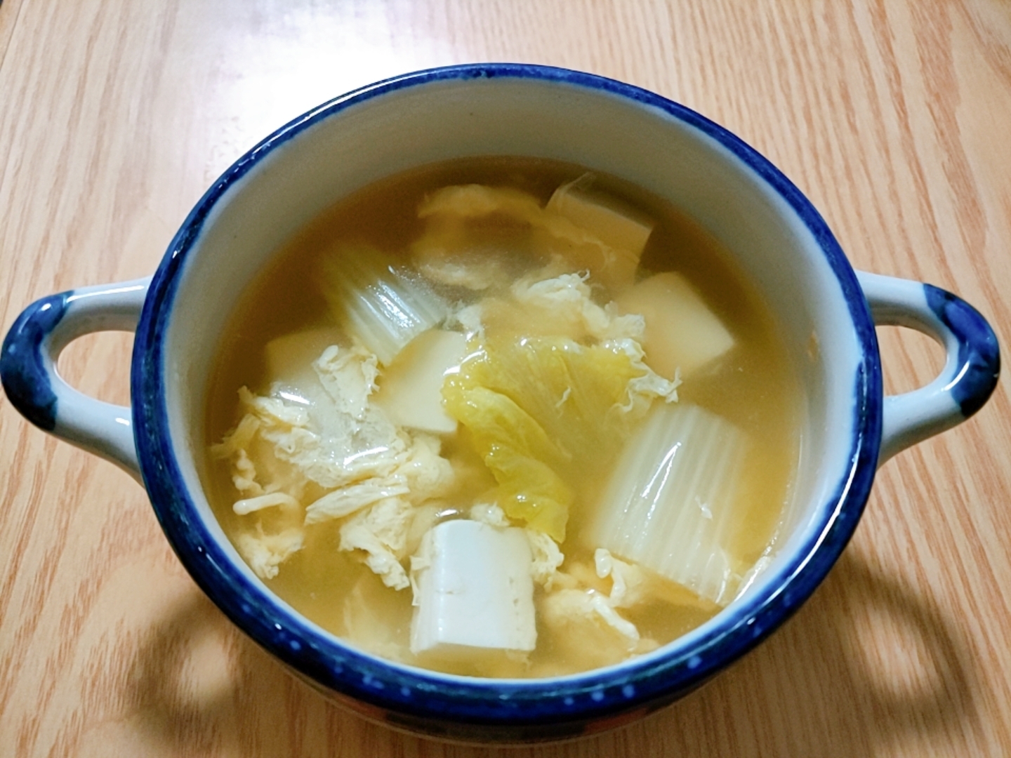 豆腐と卵と白菜のスープ