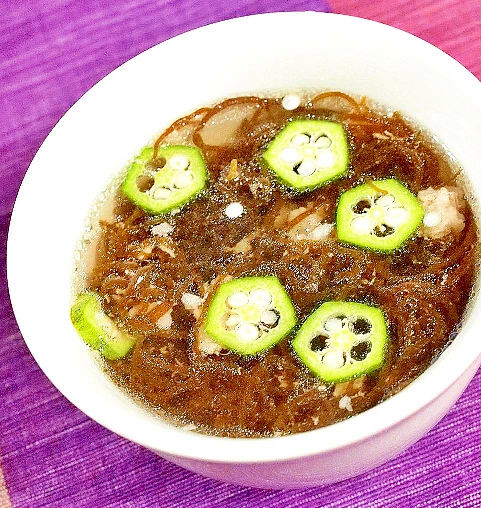 我が家定番！モズクと挽肉の旨みスープ