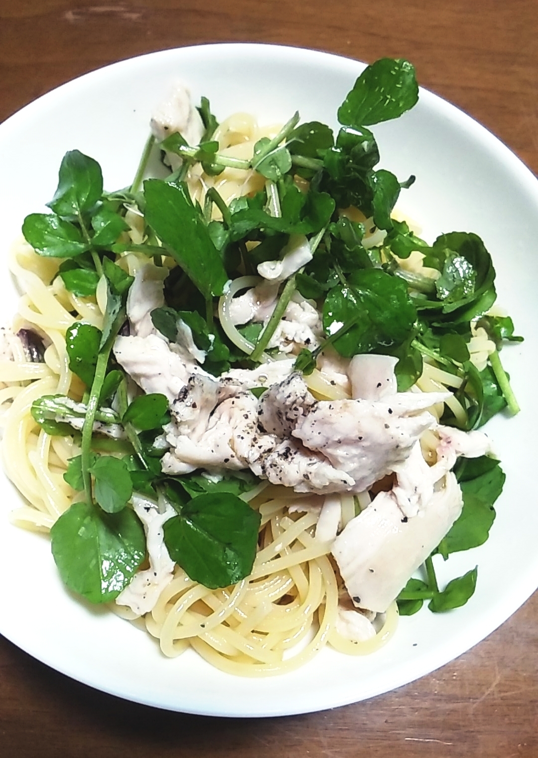 クレソンと鶏ハムの冷製パスタ