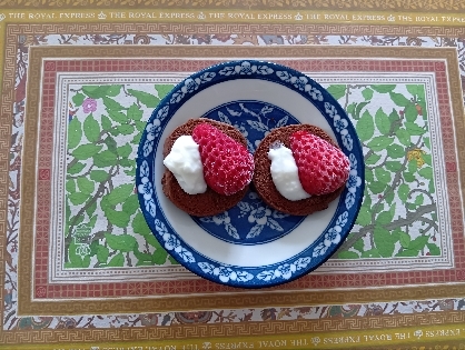 季節フルーツと焼き菓子のカナッペ✧˖°