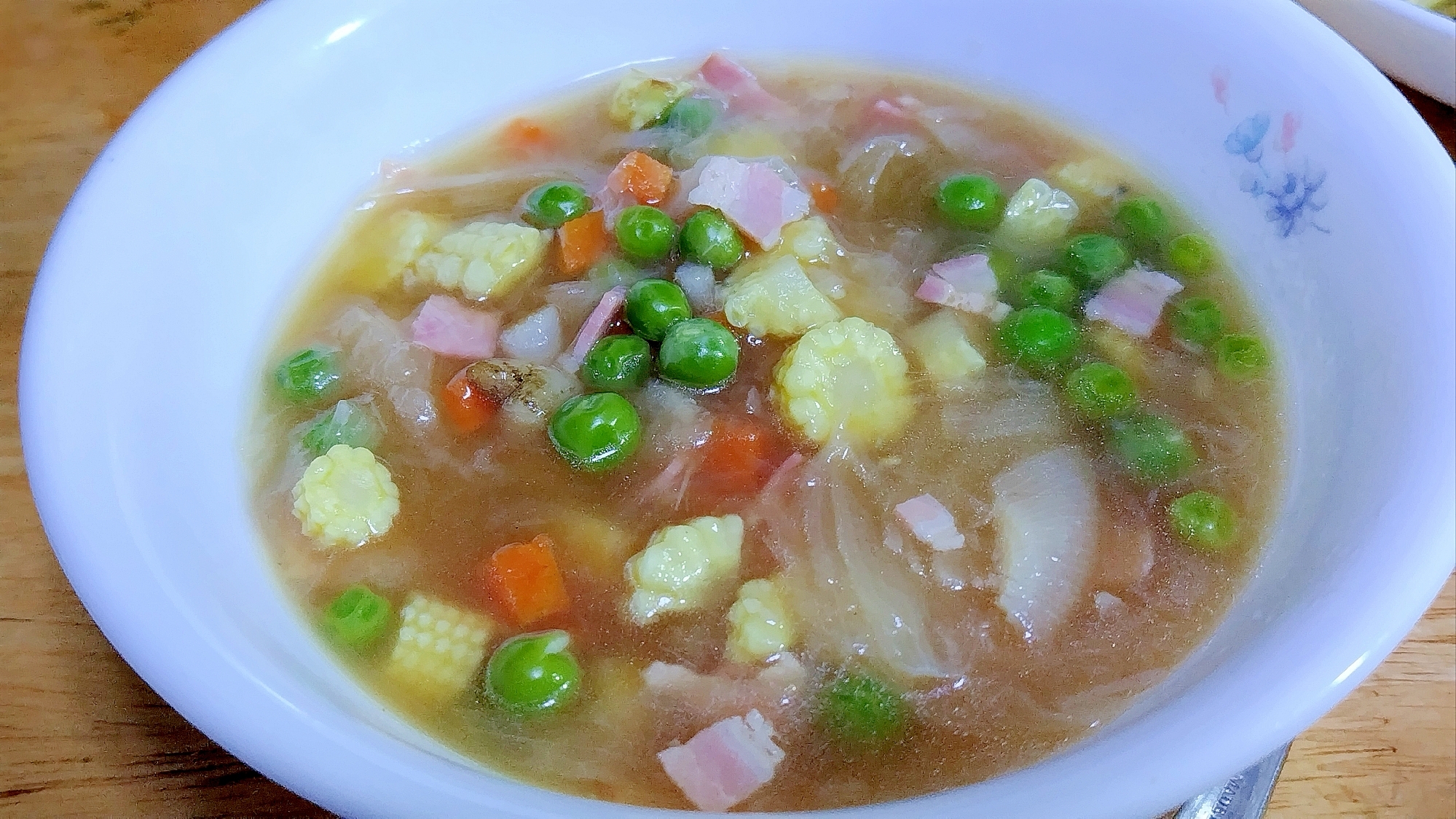 よく噛んで食べる！ヤングコーン等野菜たっぷりスープ