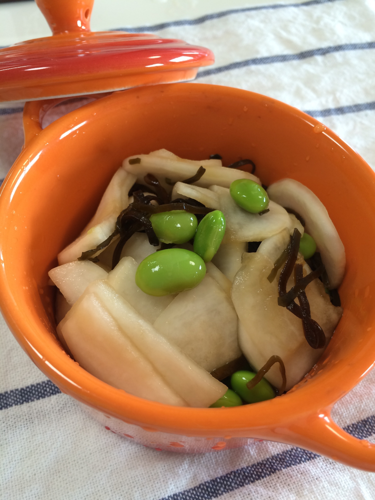 カブと枝豆の塩昆布和え