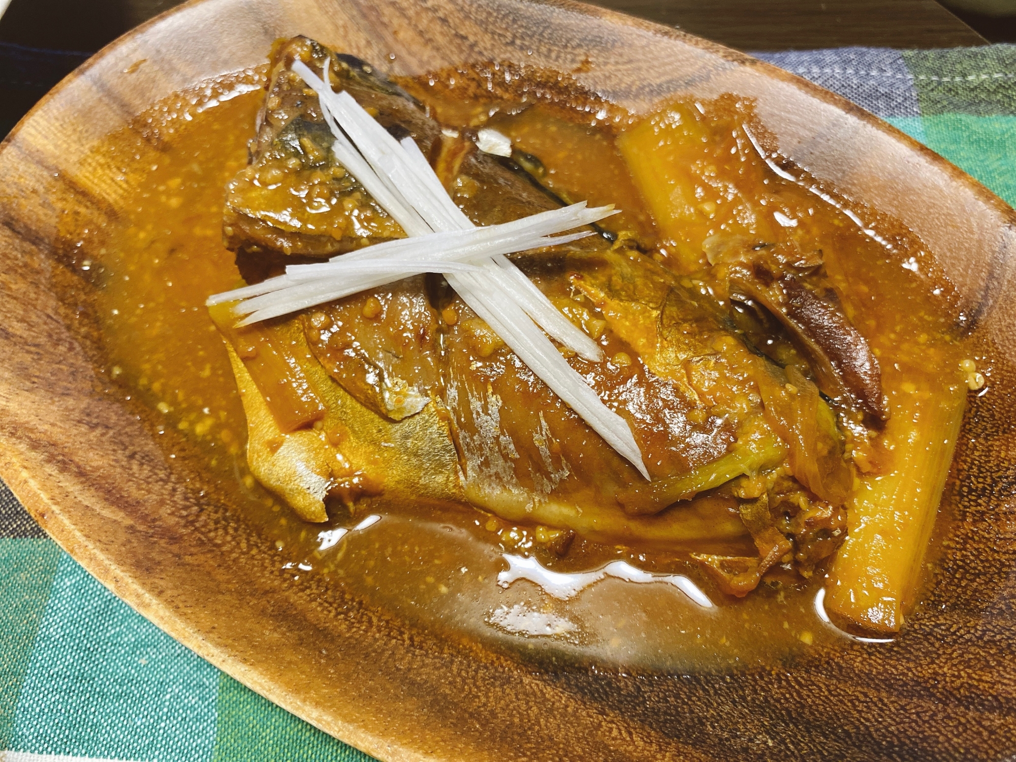 骨まで食べられる♪濃厚サバの味噌煮