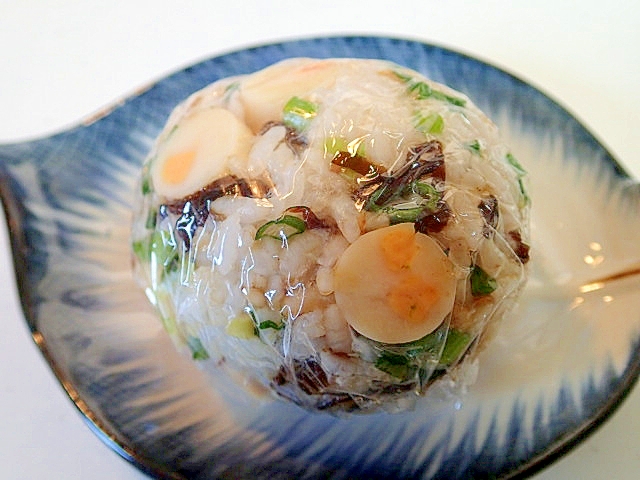 チ一カマと昆布佃煮と葱のおにぎり