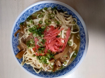 鶏肉のお出汁と焼き葱が美味しい♪鴨南蛮風うどん