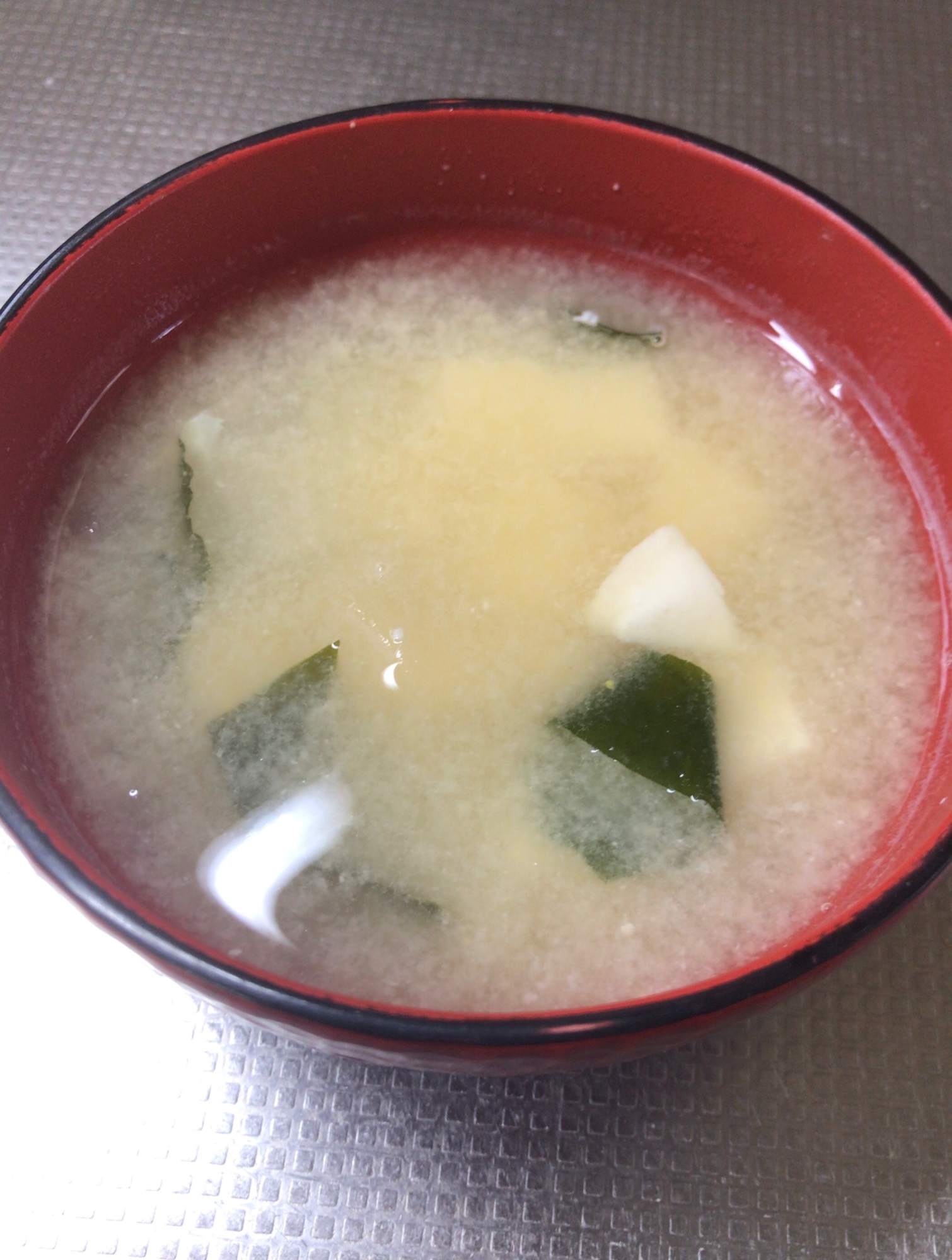 じゃがいもとわかめの味噌汁 レシピ 作り方 By ゆうちゃん 楽天レシピ じゃがいもとわかめの味噌汁 レシピ 作り方 By ゆうちゃん 楽天レシピ