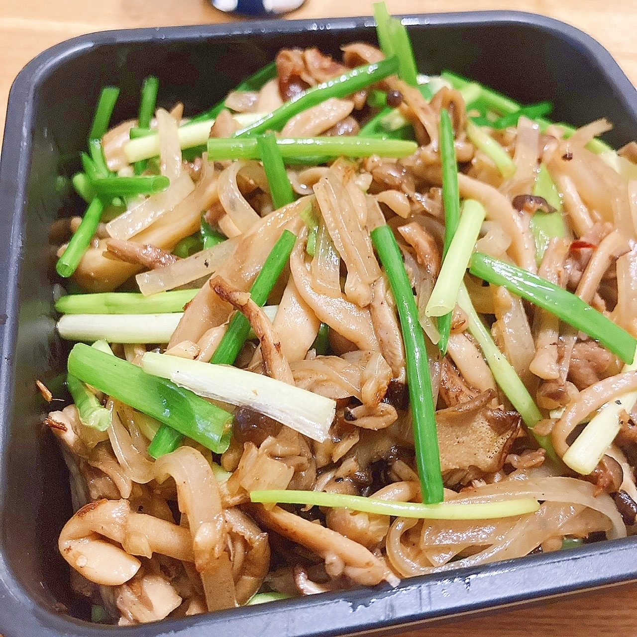 ピリ辛 牛肉ときのこのライスヌードル焼きそば レシピ 作り方 By Ayatoy 楽天レシピ ピリ辛 牛肉ときのこのライスヌードル焼きそば レシピ 作り方 By Ayatoy 楽天レシピ