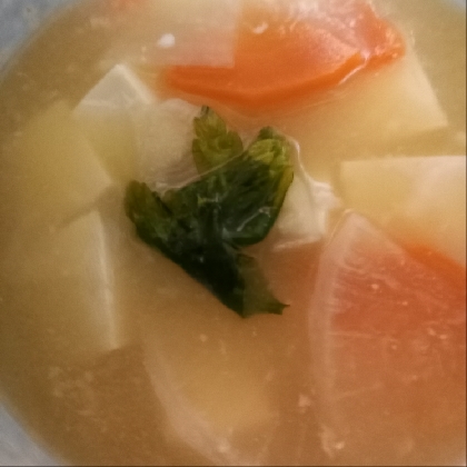 豆腐と大根と人参のお味噌汁♪