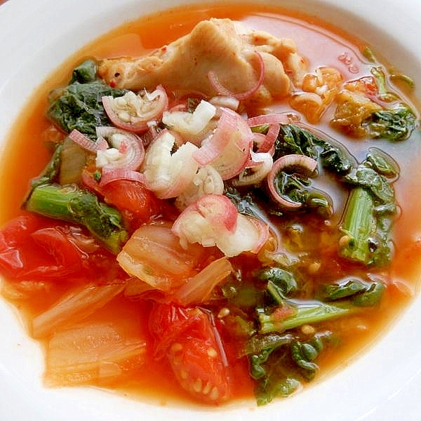 少ない素材で美味❤手羽元&キムチ&菜の花のスープ♪