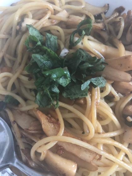 大葉香る♪ぶなしめじの簡単和風パスタ