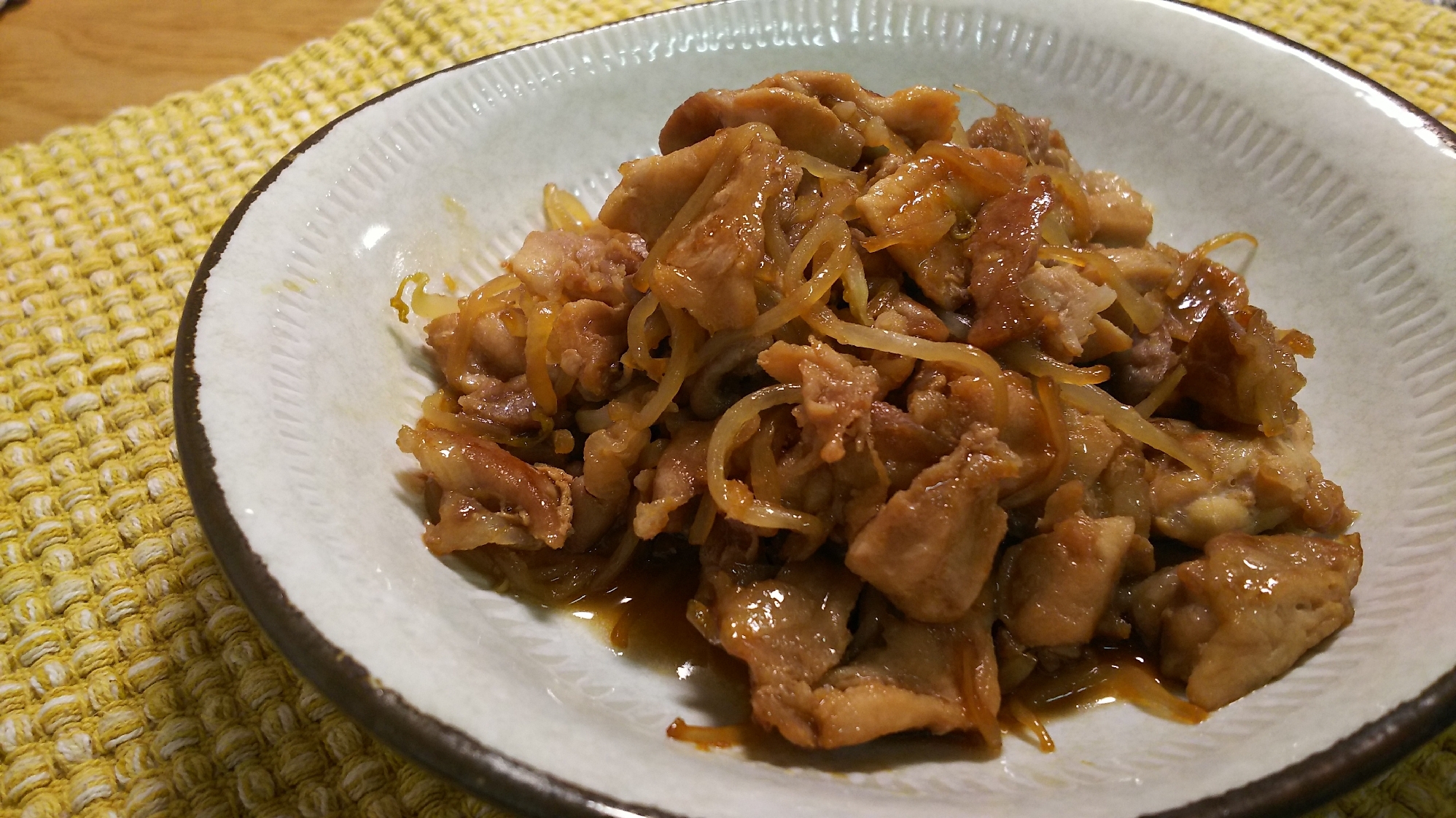 ご飯がすすむ甘辛☆もやしと豚の生姜焼き