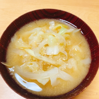 ＊今日のお味噌汁＊キャベツ・玉ねぎ