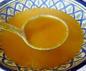 ちょっぴり和風の味噌入りかぼちゃのスープ