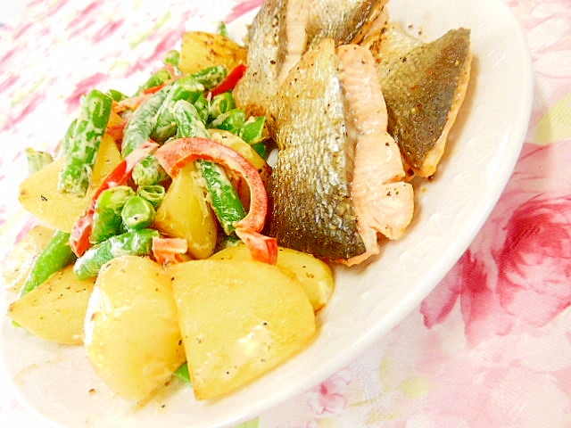 にんにく香る❤鮭のムニエルに彩り野菜を添えて❤