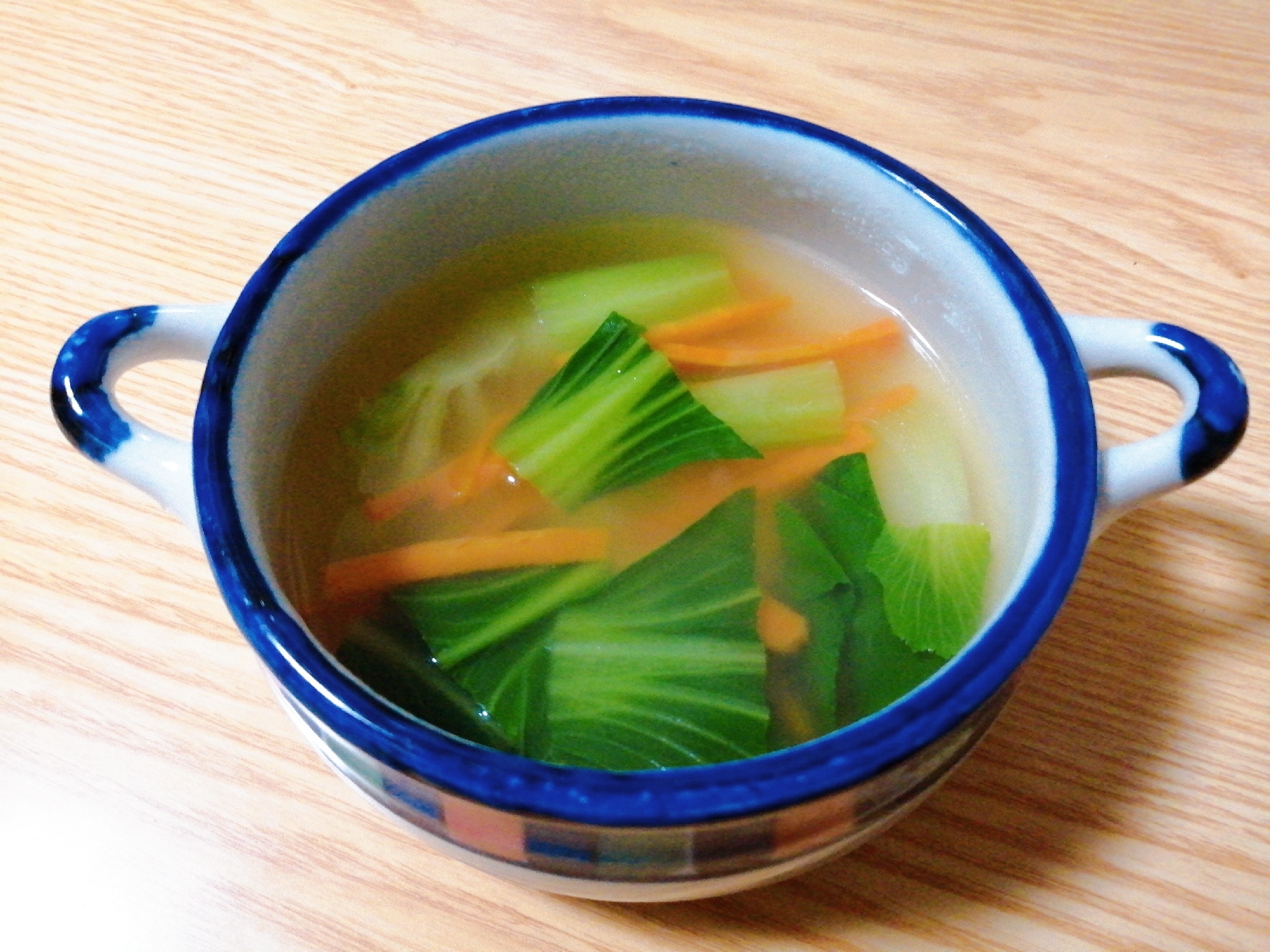 チンゲン菜と人参のスープ