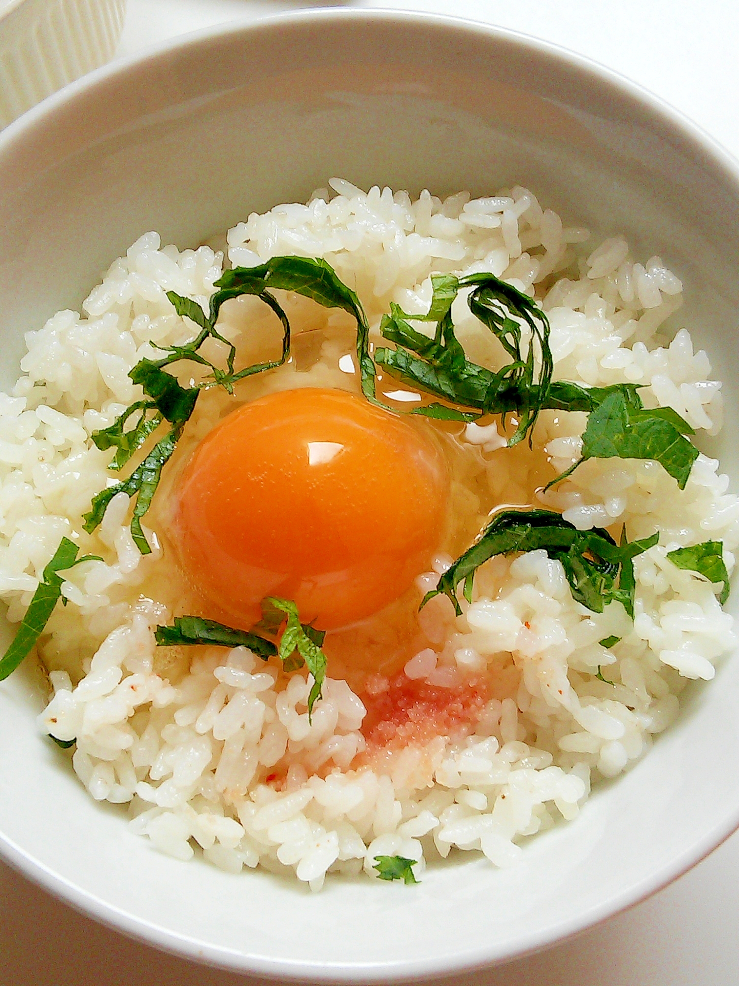 ずぼら飯 青じそと明太子の卵かけご飯 ごま油風味 レシピ 作り方 By みずたまsweet 楽天レシピ
