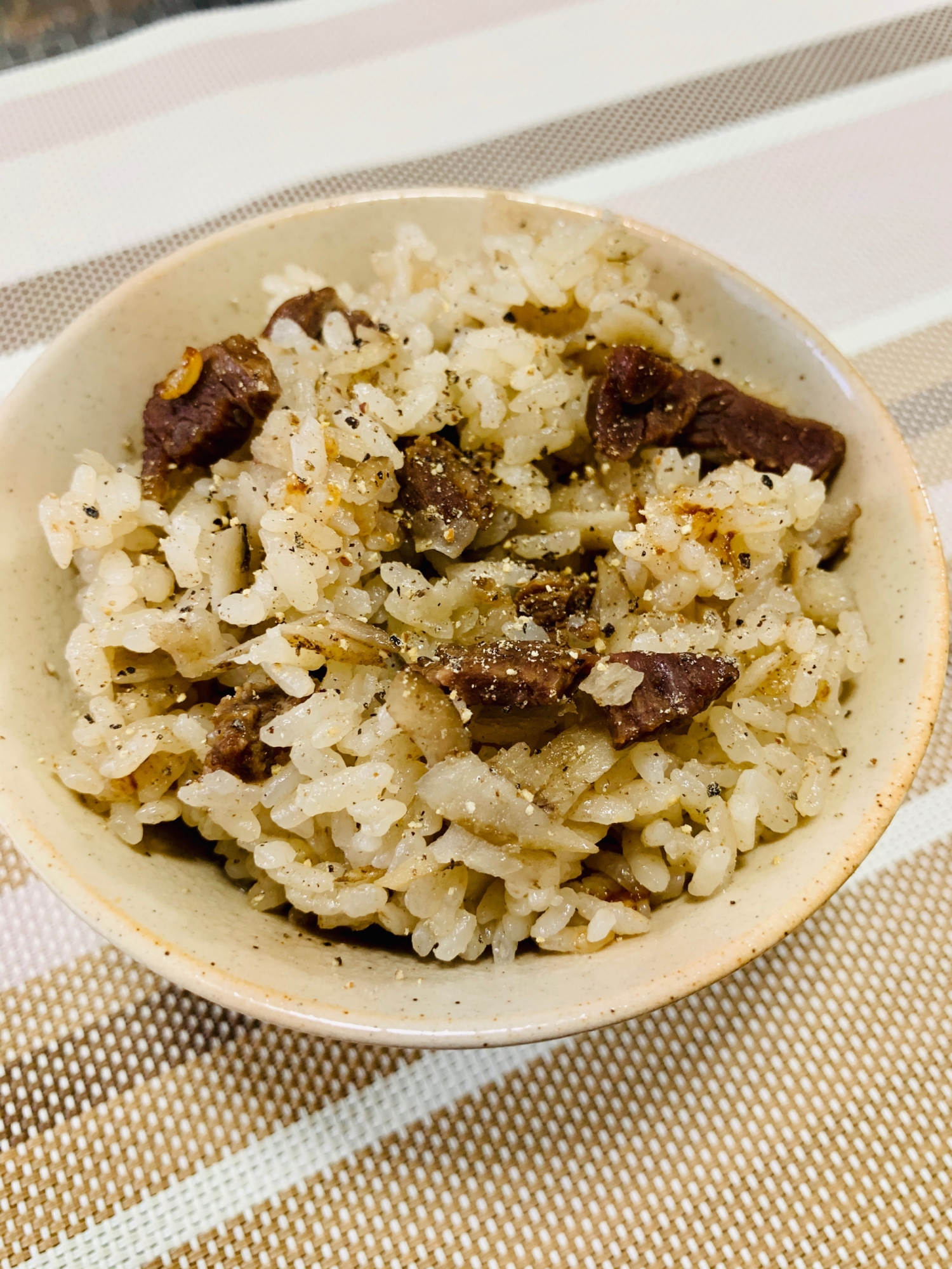 味付き肉とごぼうの炊き込みご飯 レシピ 作り方 By よっしぃ 楽天レシピ