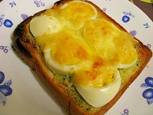 簡単★ジェノベーゼと卵のオープンサンド