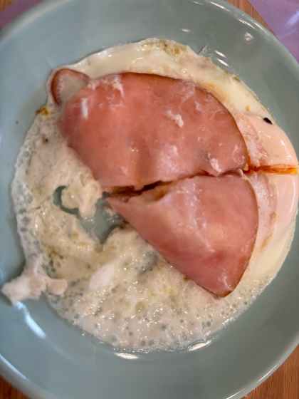レンジで簡単♪我が家の“ハムエッグ”