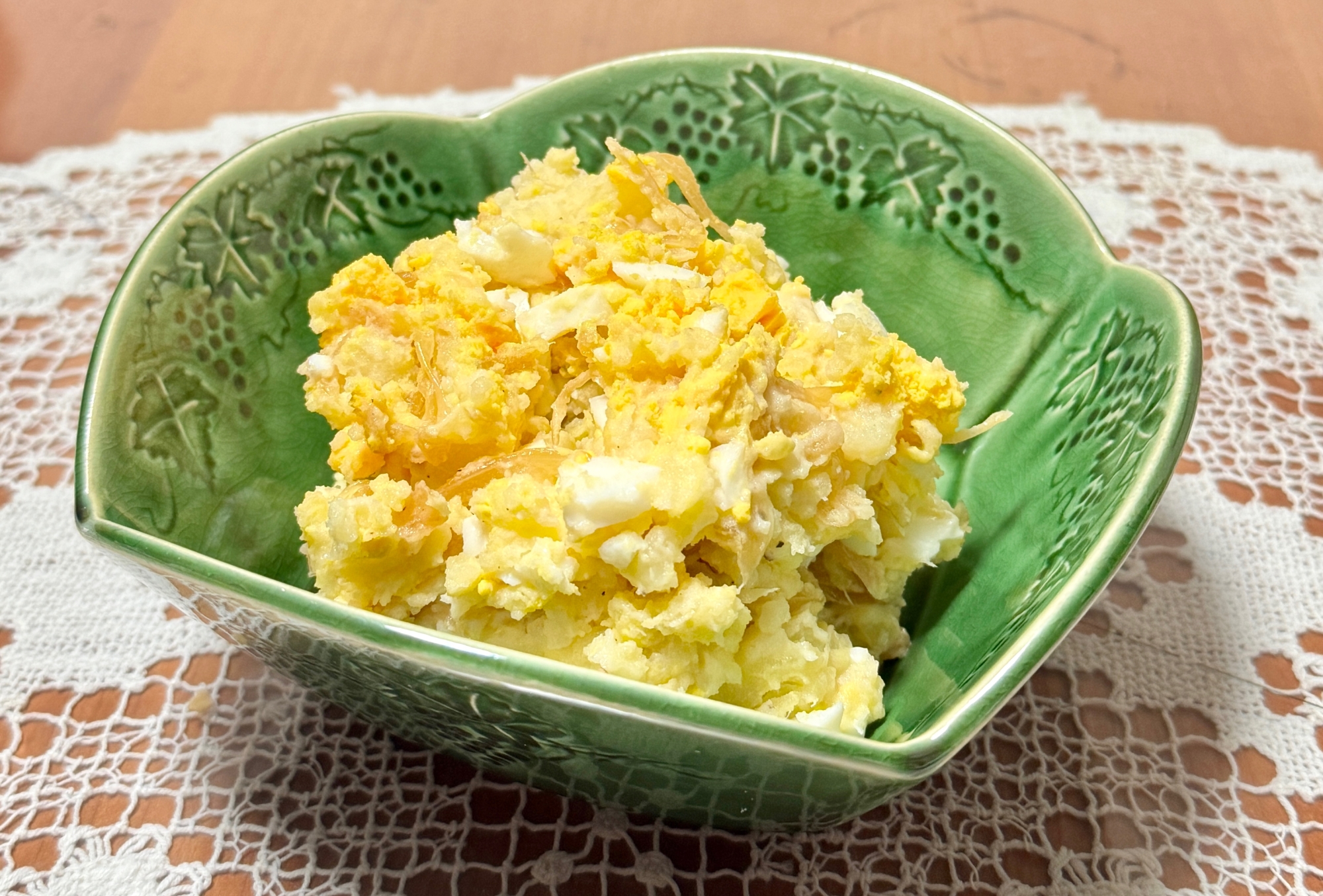 あめ色玉ねぎと黒蜜酢でコク旨な☆ポテトサラダ