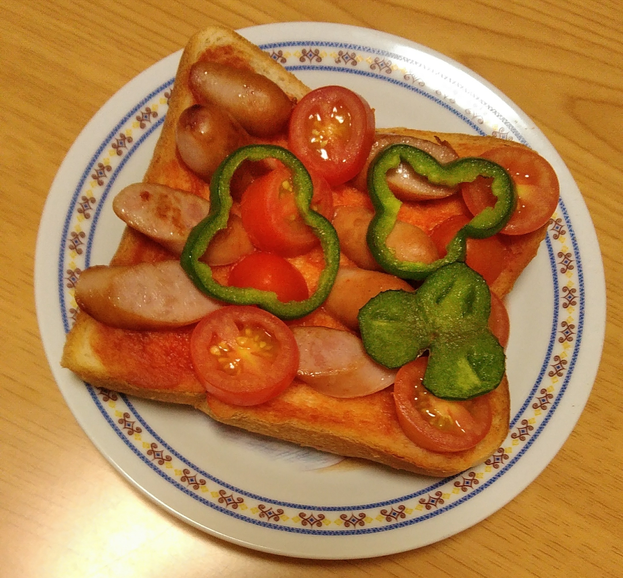野菜タップリ♪ピザ風トースト