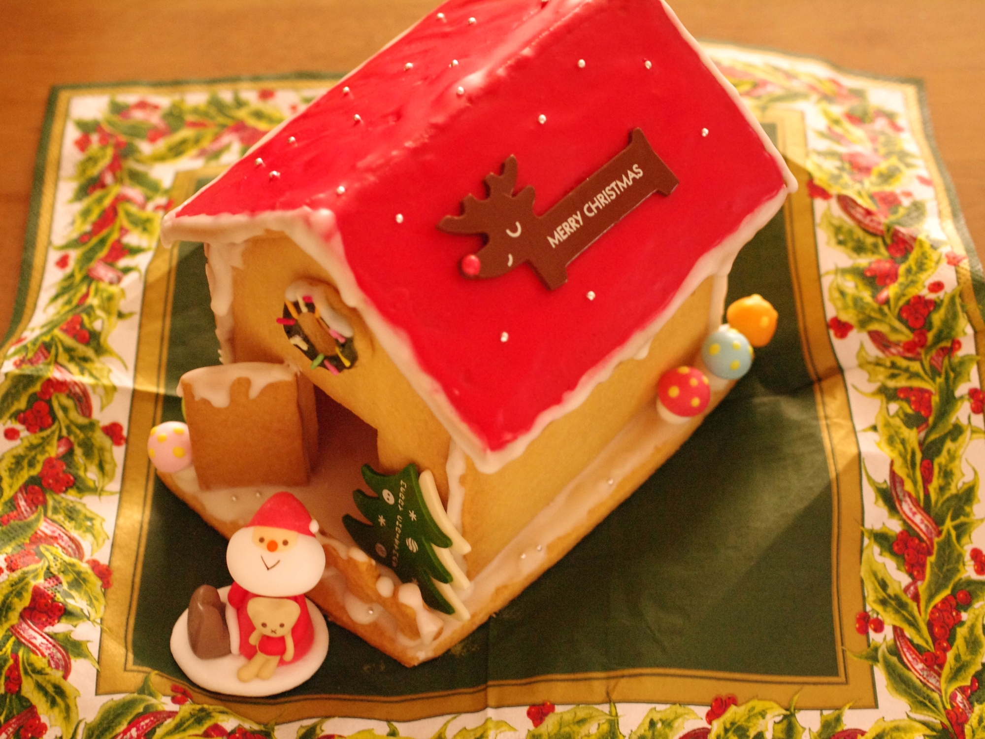ヘクセンハウス 赤い屋根 クリスマスのお菓子の家 レシピ 作り方 By めろんぱんママ めろんカフェ 楽天レシピ