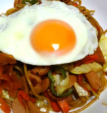 目玉焼きが乗ると豪華でテンションあがります。
簡単にできて美味しかったです♡
ごちそうさまでした(*‘ω‘ *)