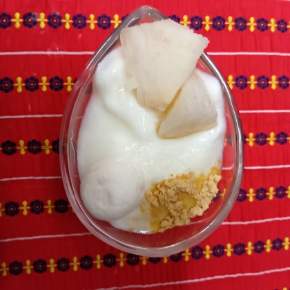 りんごとマシュマロときな粉のヨーグルト