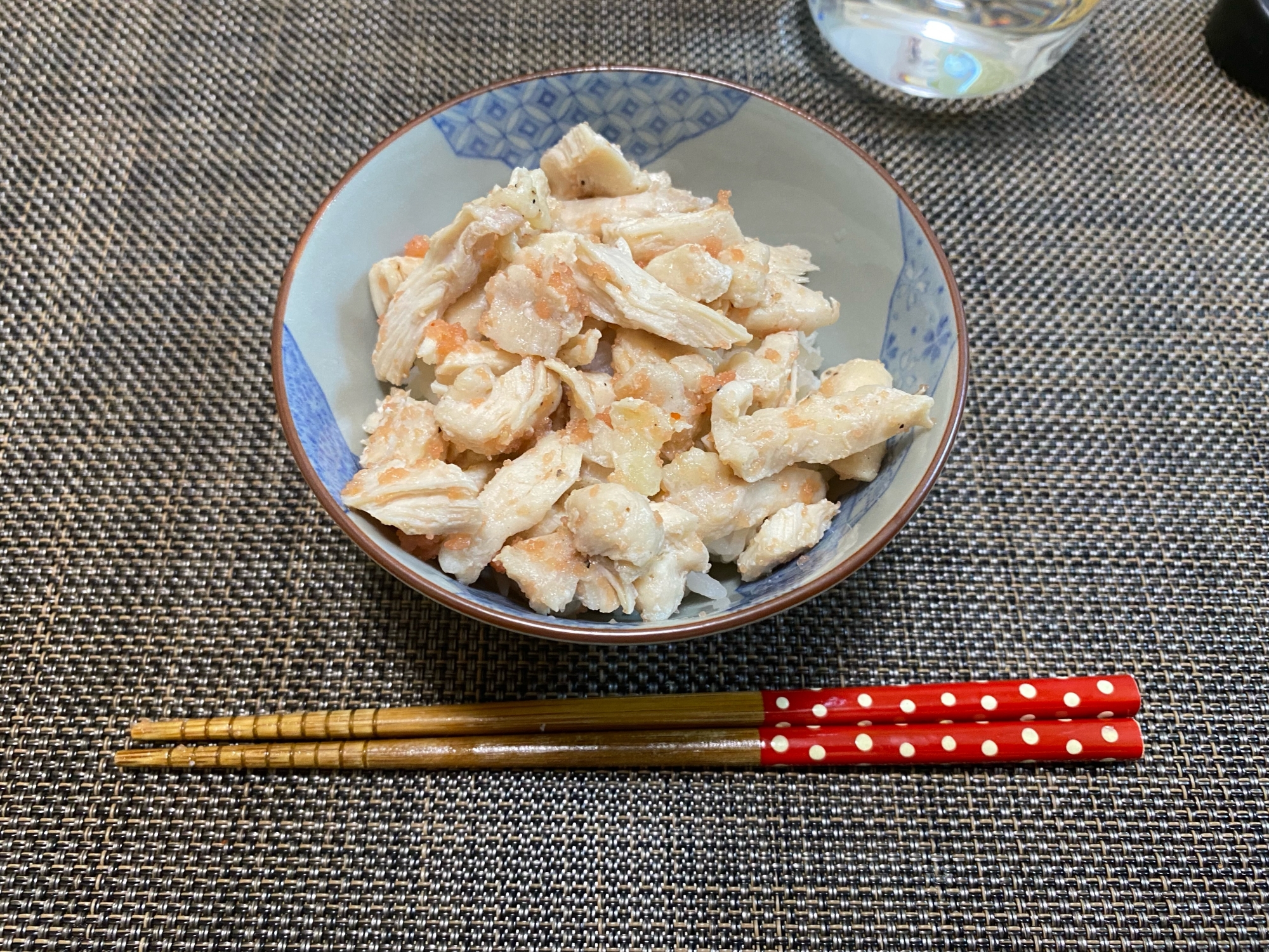 サラダチキン明太子丼