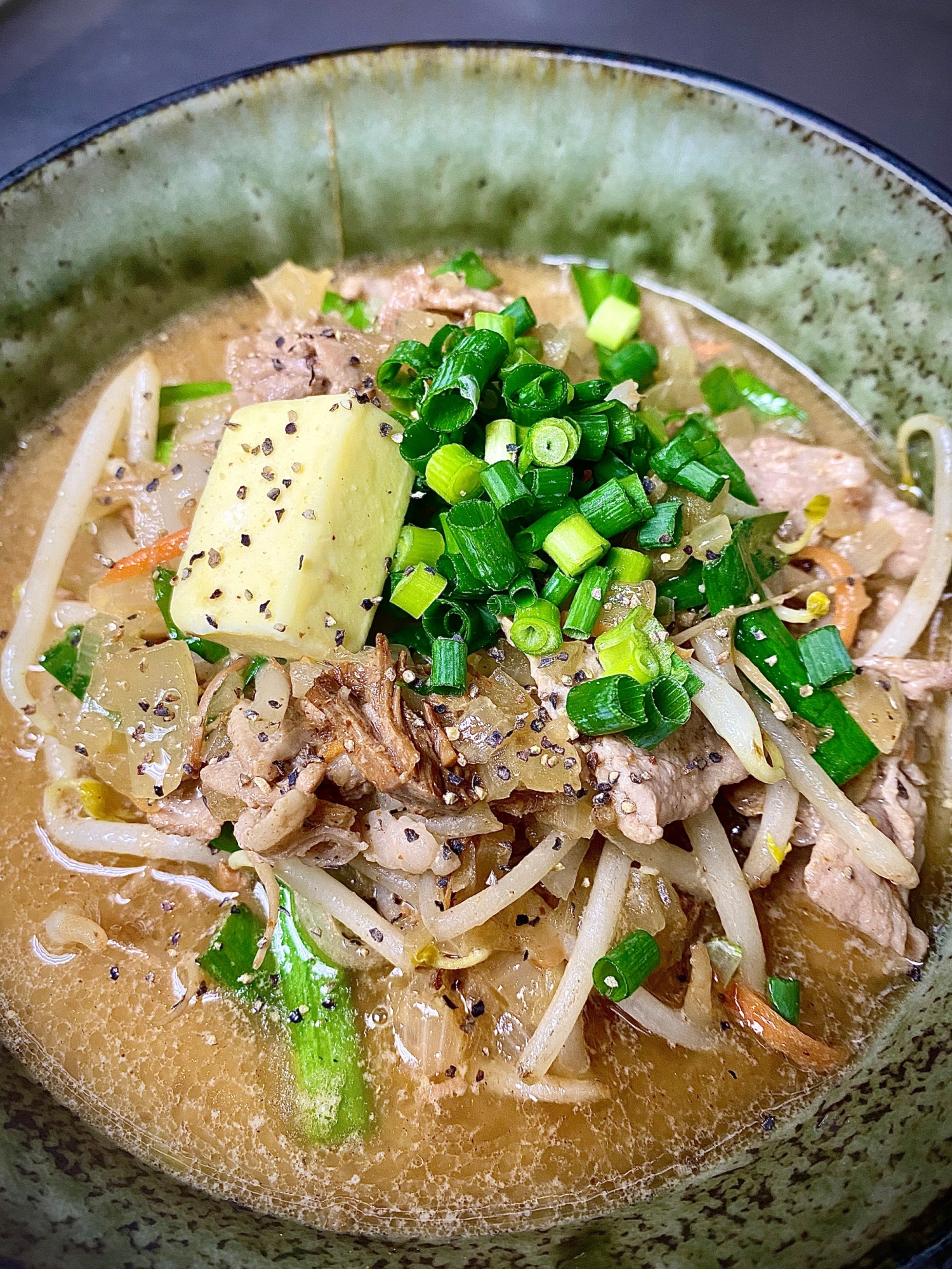 賄い♪魚介豚骨焦がし味噌バター沖縄そば