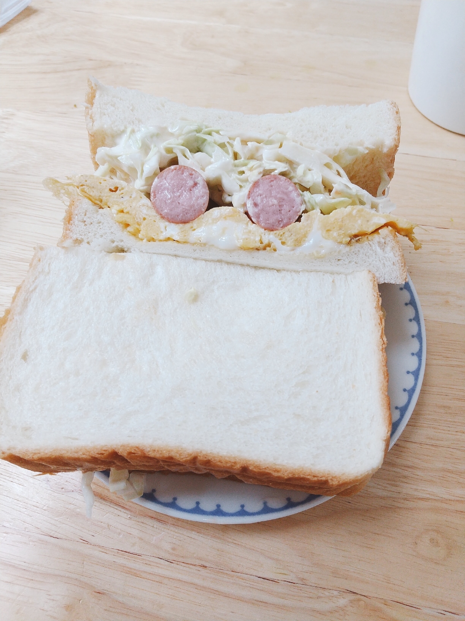 おうちカフェ☆卵とウインナーのサンドイッチ