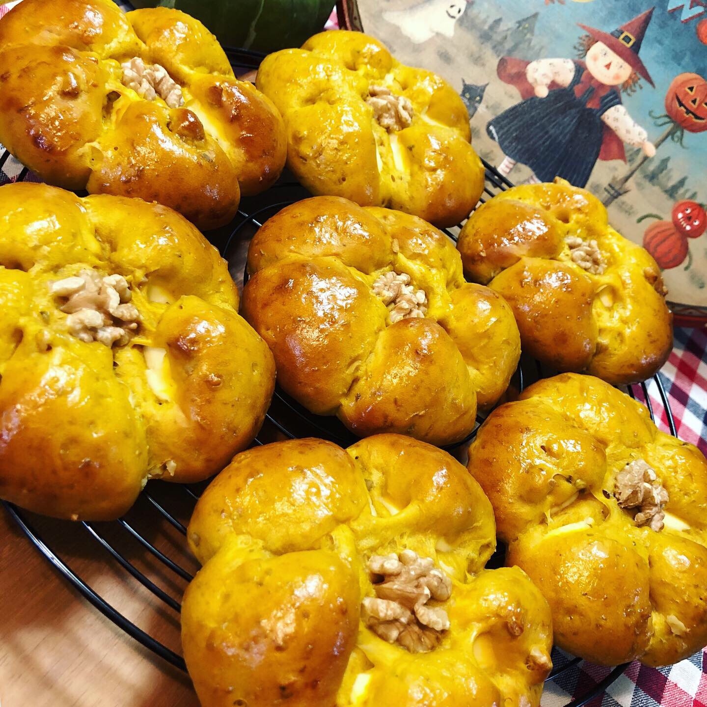 絶品!カボチャ胡桃パン(クリームチーズ入り)