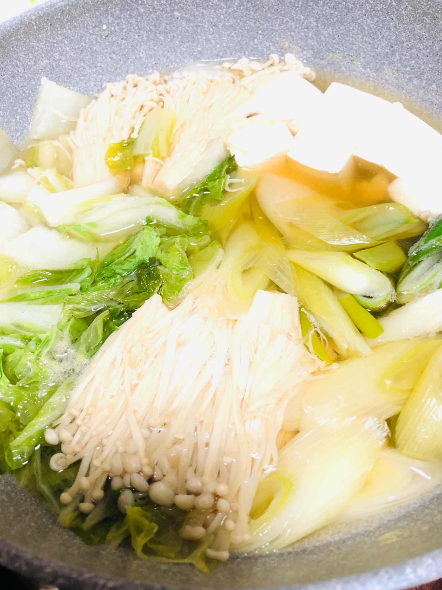 お肉が無くても美味しい✨我が家の野菜豆腐鍋