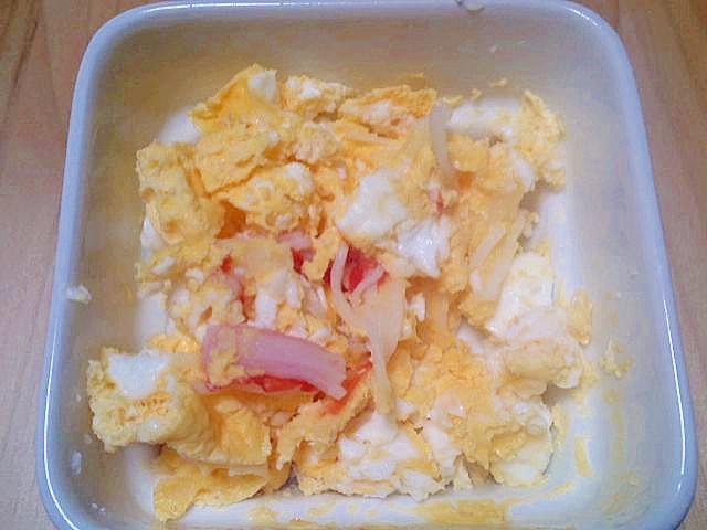 レンジでカニカマ入りスクランブルエッグ