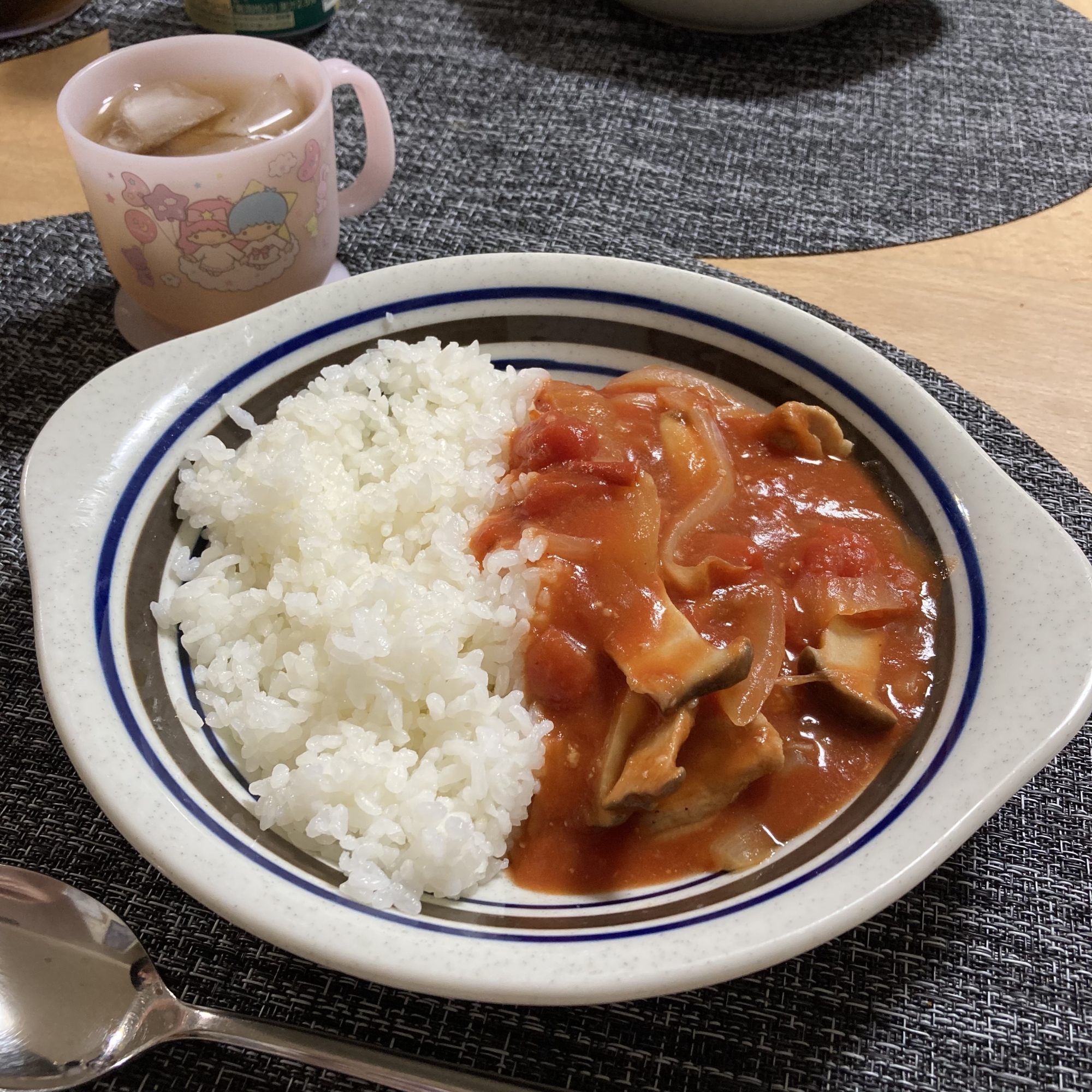 トマト缶で美味しくハッシュドビーフ