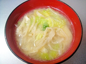 切干大根と白菜の味噌汁