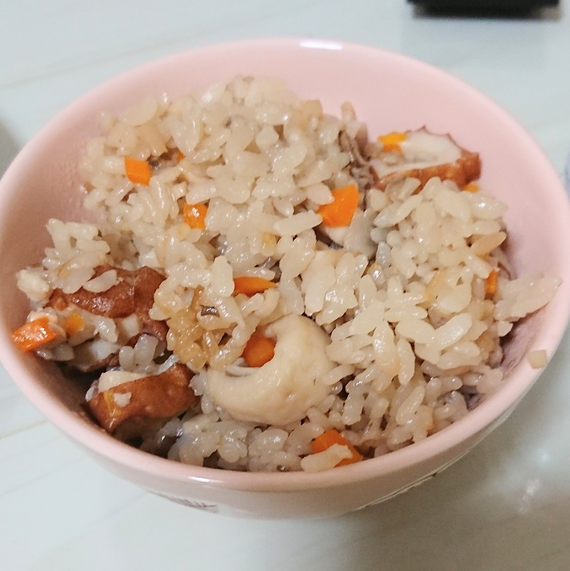 味付けはめんつゆにお任せ！きのこの炊き込みご飯