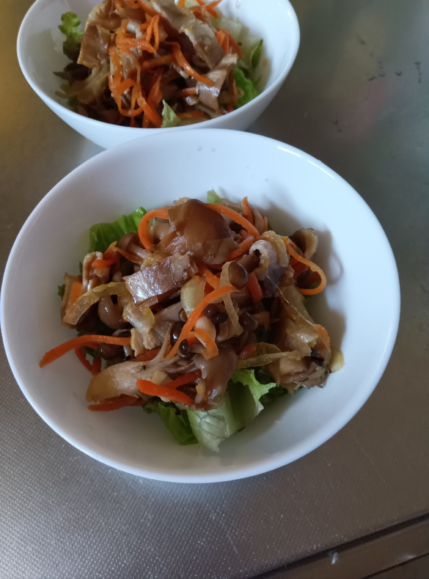 人参ときのことベーコンのマリネ