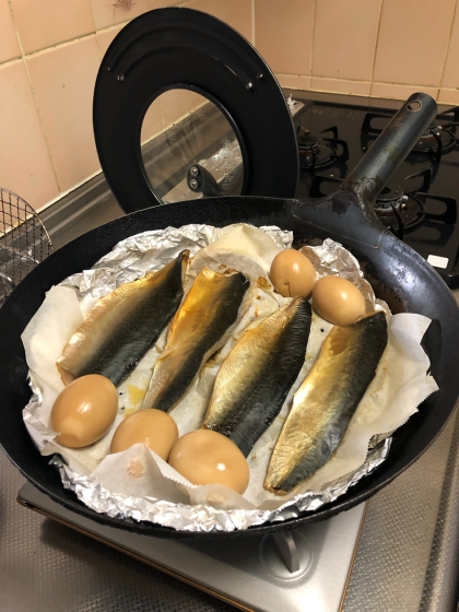 中華鍋で初めて燻製しました。
煮卵もいっしょに！
もうお店で買わなくて良くなりました。