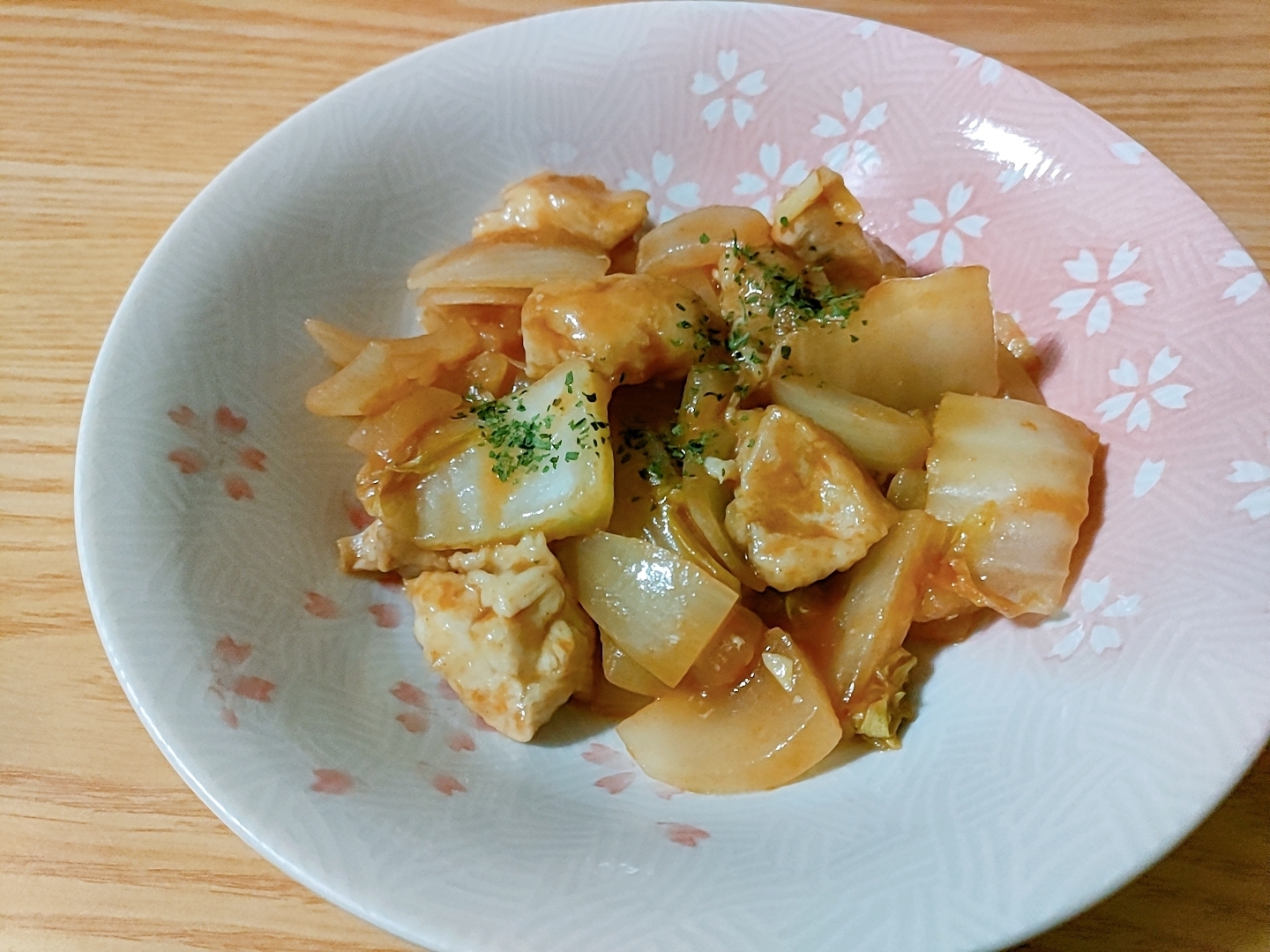 鶏むね肉と白菜と玉ねぎのケチャップ炒め