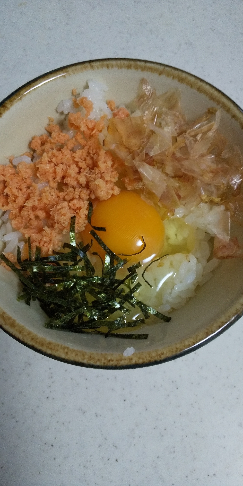 鮭フレーク卵かけご飯☆