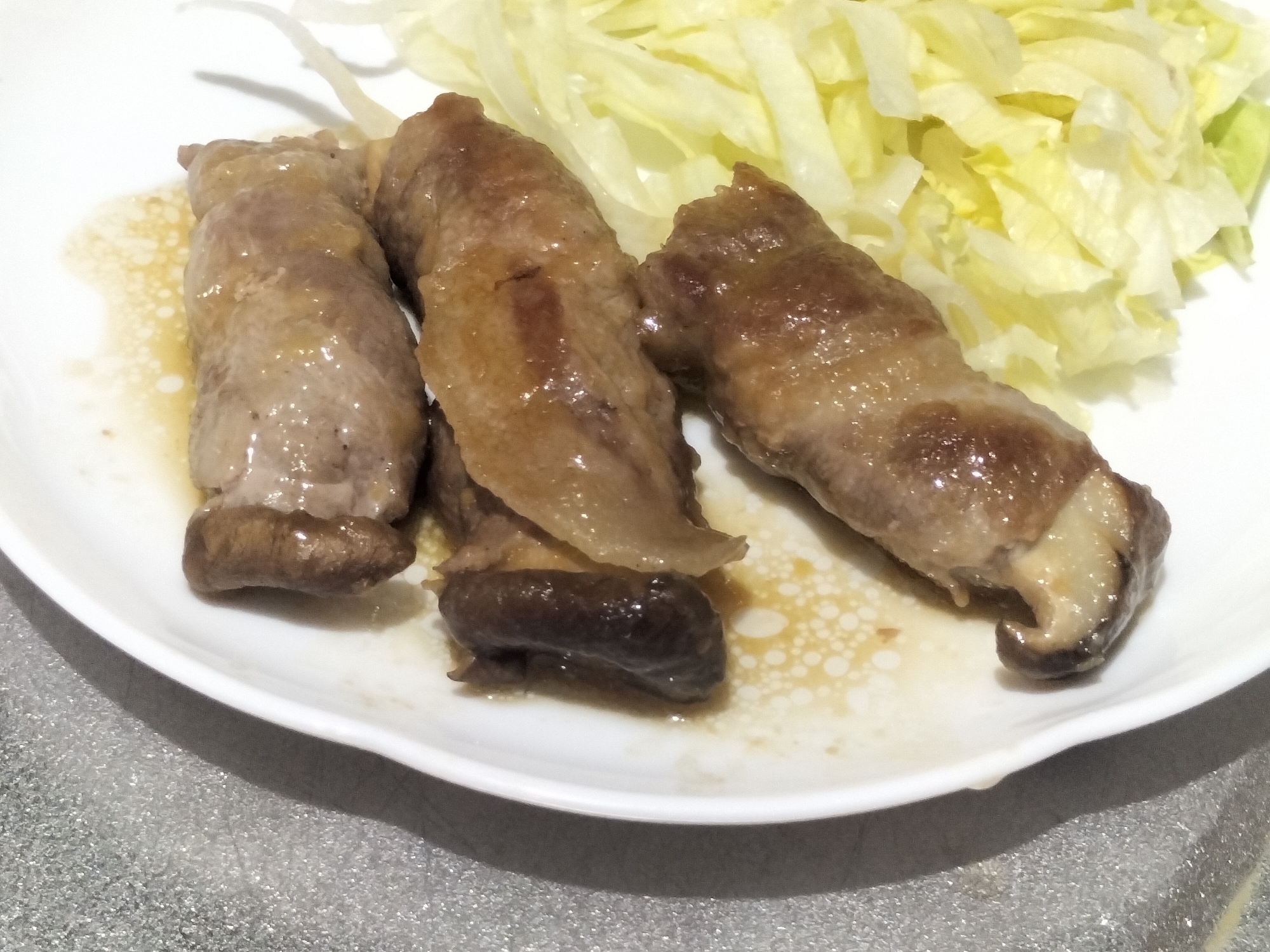 簡単作り置き♪豚ロース薄切り肉でエリンギの肉巻き