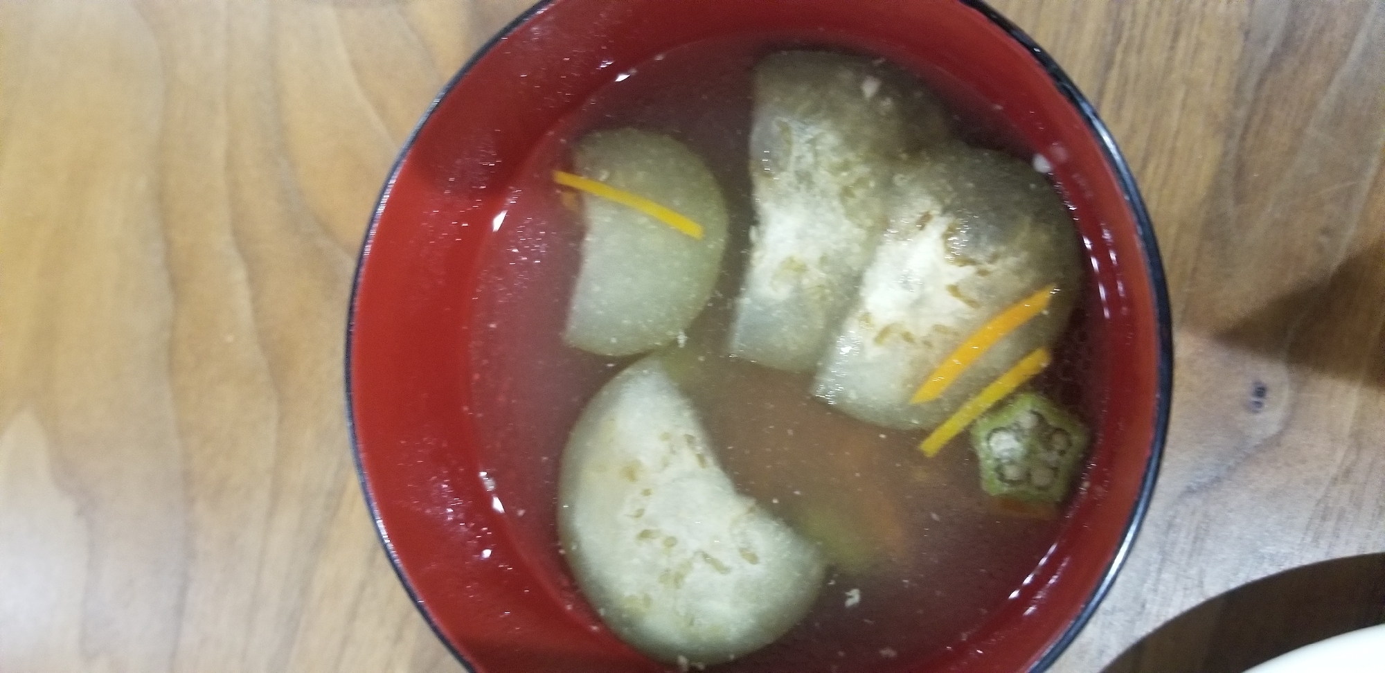 茄子、人参、豆腐の味噌汁